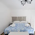 Apartament Gabbiano 7 - Coastal Comfort With 2 Bedrooms