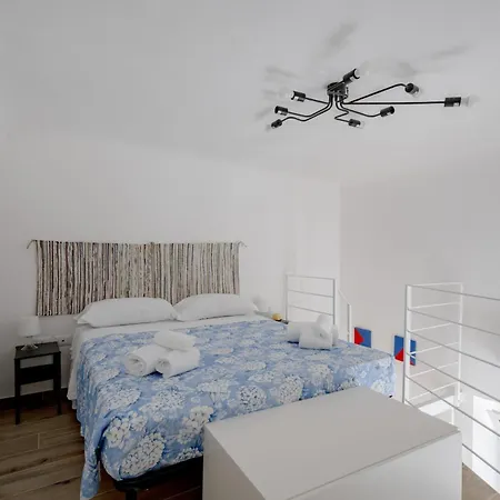 Apartament Gabbiano 7 - Coastal Comfort With 2 Bedrooms